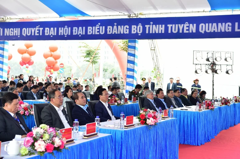 Kh&aacute;nh th&agrave;nh dự &aacute;n đường đ&ocirc; thị gần 700 tỷ ở Tuy&ecirc;n Quang, giảm tải cho QL2- Ảnh 1.