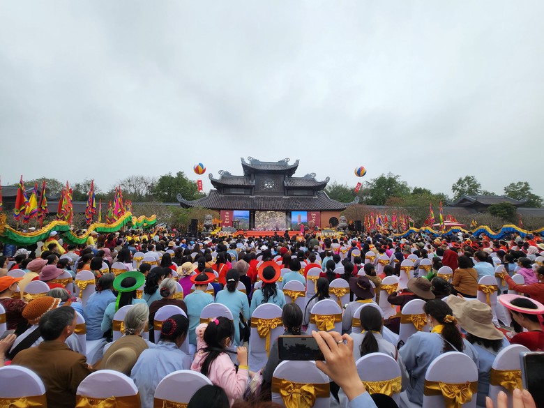 7 ng&agrave;y Tết, Thanh H&oacute;a v&agrave; Ninh B&igrave;nh thu hơn 1.400 tỷ đồng từ du lịch- Ảnh 4.