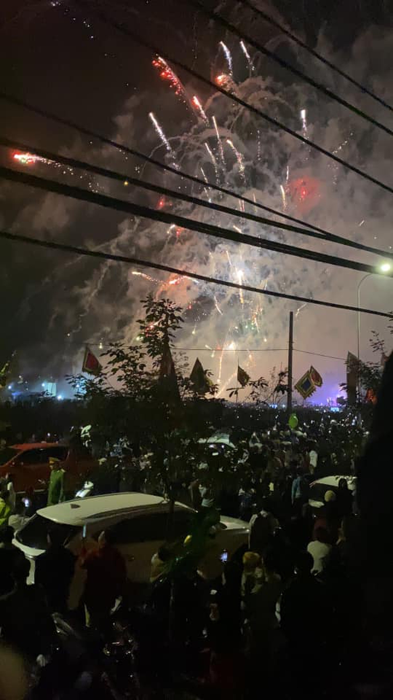 Hàng ngàn người xem vua cày ruộng tại Lễ hội Tịch điền Đọi Sơn- Ảnh 6. Hàng ngàn người xem vua cày ruộng tại Lễ hội Tịch điền Đọi Sơn- Ảnh 6.