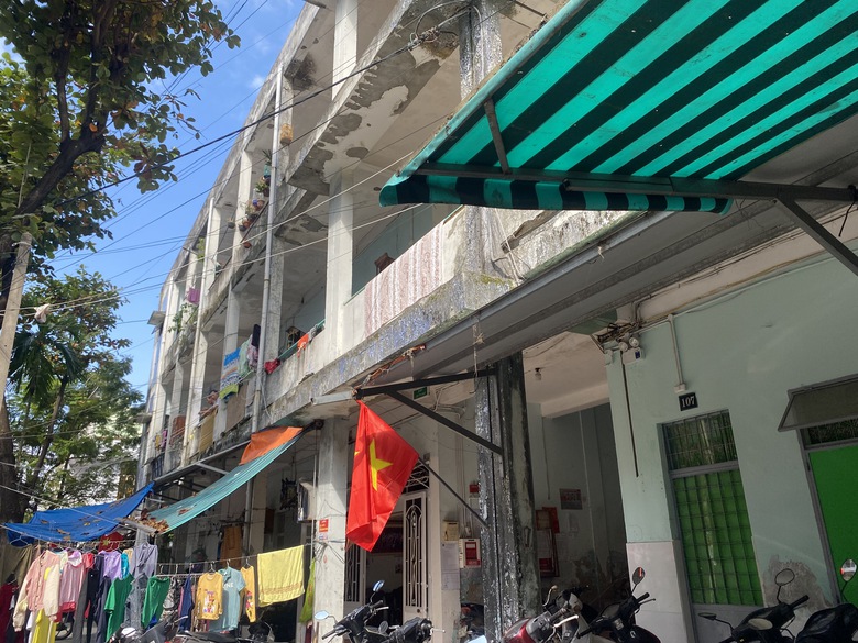 Cận cảnh 3 chung cư hết hạn sử dụng, l&agrave; nơi ở của 2.000 người tại Đ&agrave; Nẵng- Ảnh 1.