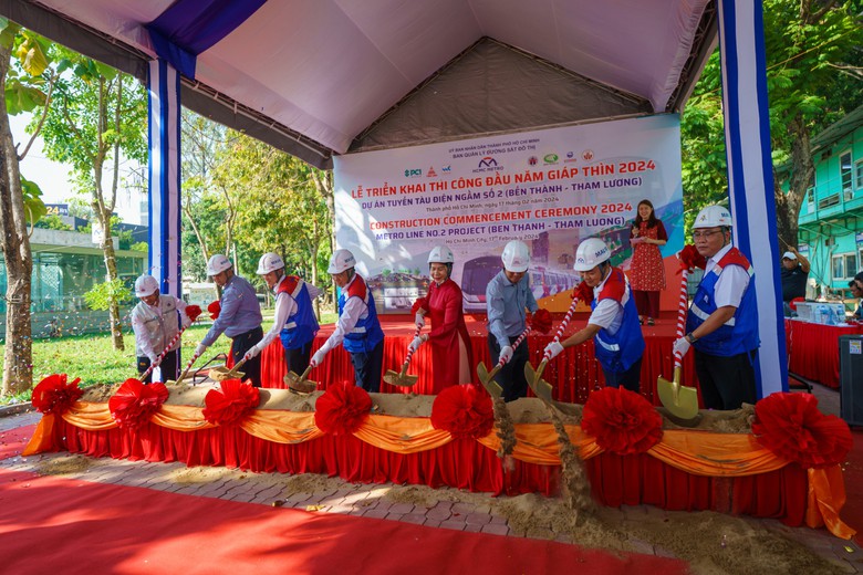 TP.HCM triển khai tuyến metro thứ hai dài 11 km, gần 48 nghìn tỷ đồng- Ảnh 2. TP.HCM triển khai tuyến metro thứ hai dài 11 km, gần 48 nghìn tỷ đồng- Ảnh 2.