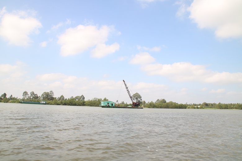 Vĩnh Long bàn giao thêm 3 mỏ cát cho cao tốc Cần Thơ- Cà Mau- Ảnh 2. Vĩnh Long bàn giao thêm 3 mỏ cát cho cao tốc Cần Thơ- Cà Mau- Ảnh 2.