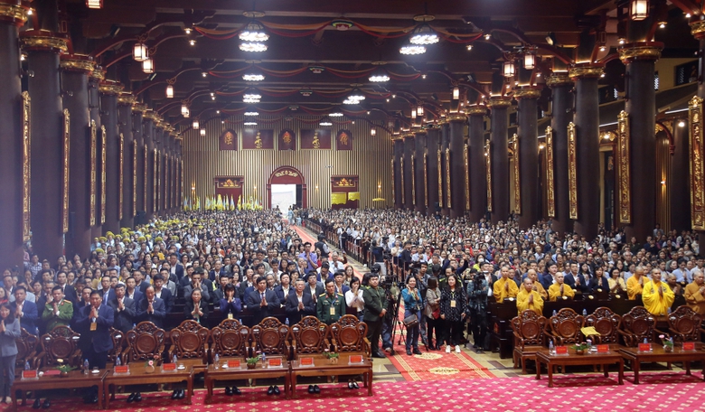 H&agrave;ng vạn du kh&aacute;ch về khai hội xu&acirc;n Y&ecirc;n Tử, giao th&ocirc;ng thuận lợi- Ảnh 1.
