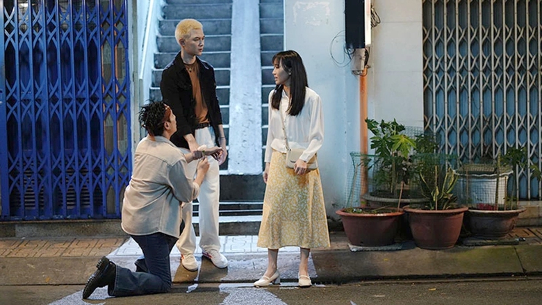 &ldquo;Gặp lại chị bầu&rdquo; doanh thu khủng nhưng nhiều sạn- Ảnh 1.