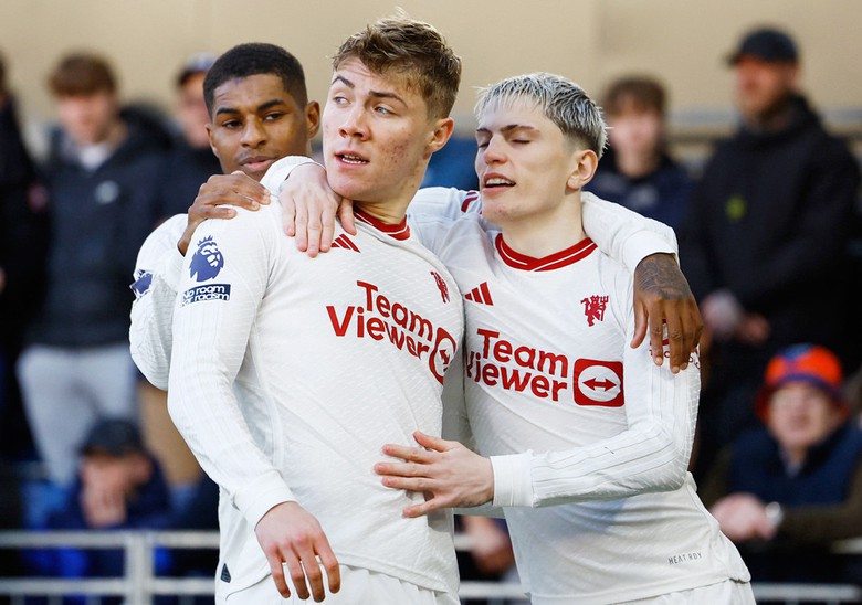 Sao trẻ của MU đi v&agrave;o lịch sử Ngoại hạng Anh- Ảnh 1.