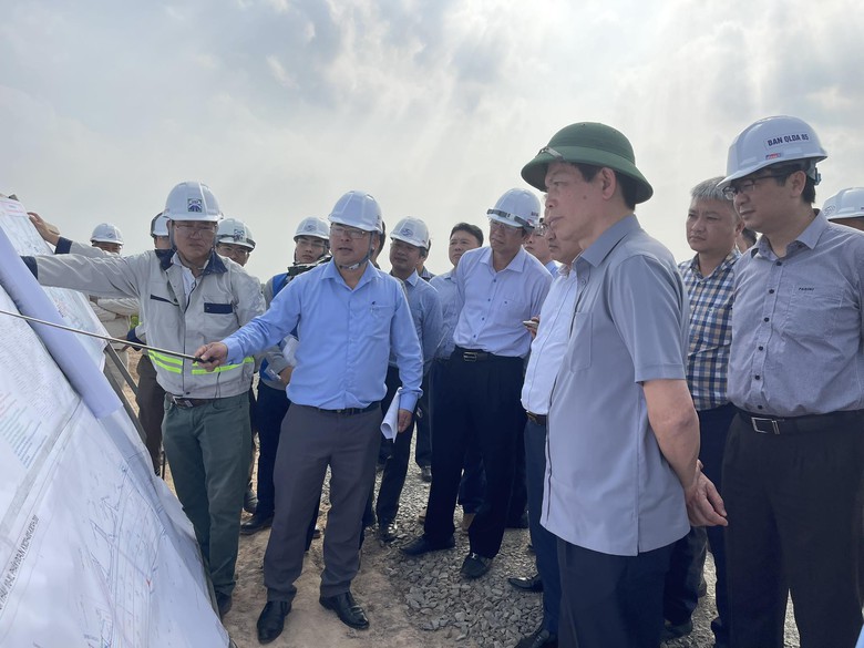 Thứ trưởng Bộ GTVT: Đồng Nai cần đẩy nhanh GPMB l&agrave;m cao tốc Bi&ecirc;n H&ograve;a - Vũng T&agrave;u- Ảnh 1.