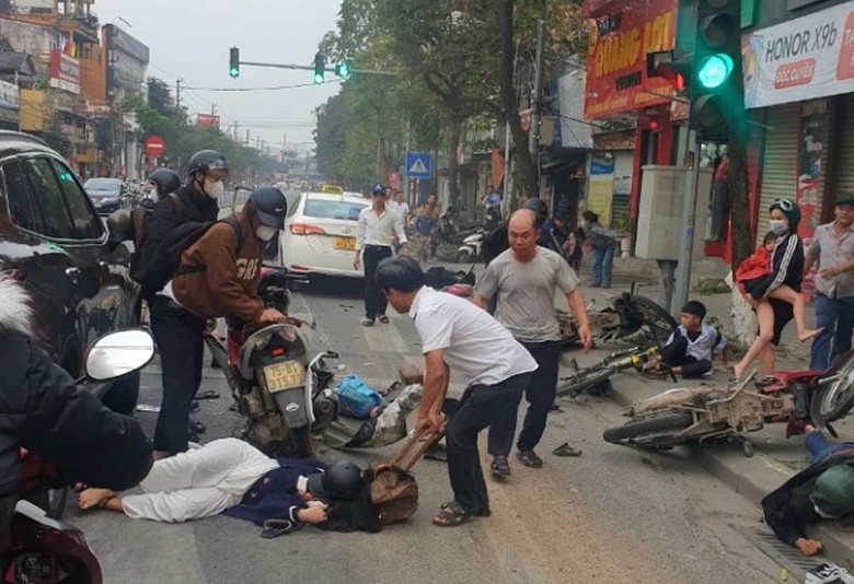 Hiện trường vụ TNGT. Hiện trường vụ TNGT.