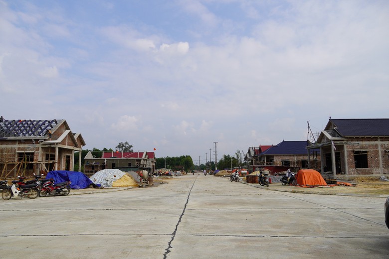 Gấp r&uacute;t thi c&ocirc;ng khu t&aacute;i định cư dự &aacute;n cao tốc sau chuyến thị s&aacute;t của Ph&oacute; thủ tướng- Ảnh 3.