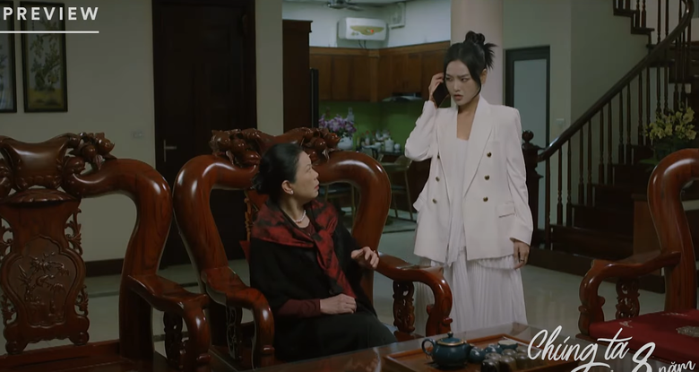 Anh Thu tìm đến tận nhà mẹ đẻ Tùng để ăn vạ. Anh Thu tìm đến tận nhà mẹ đẻ Tùng để ăn vạ.