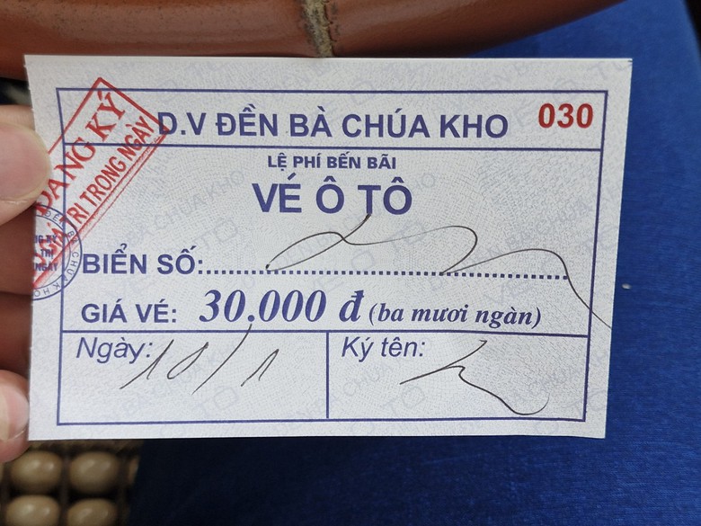 Trục lợi nhờ Trục lợi nhờ