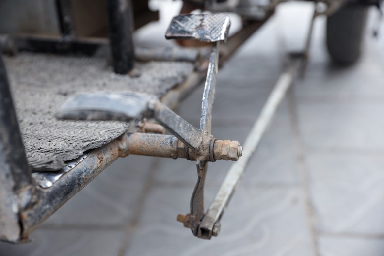 CSGT Hà Nội đồng loạt xử phạt nhiều xe tự chế nghênh ngang trên phố- Ảnh 10. CSGT Hà Nội đồng loạt xử phạt nhiều xe tự chế nghênh ngang trên phố- Ảnh 10.