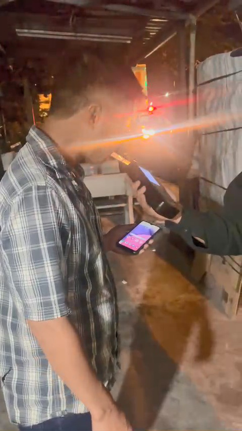 Kh&aacute;nh H&ograve;a: Tạm giữ 2 xe kh&aacute;ch của một nh&agrave; xe v&igrave; t&agrave;i xế vi phạm nồng độ cồn- Ảnh 1.