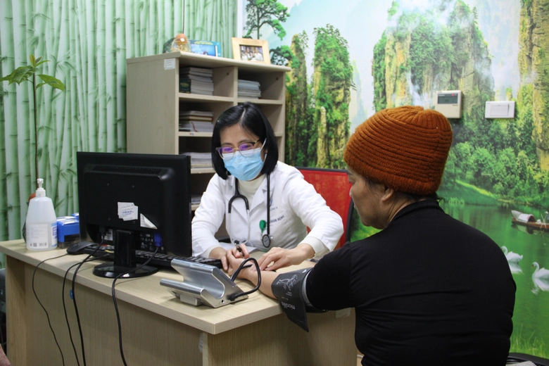 Thời tiết nồm ẩm, người cao tuổi cần lưu &yacute; điều g&igrave;?- Ảnh 1.