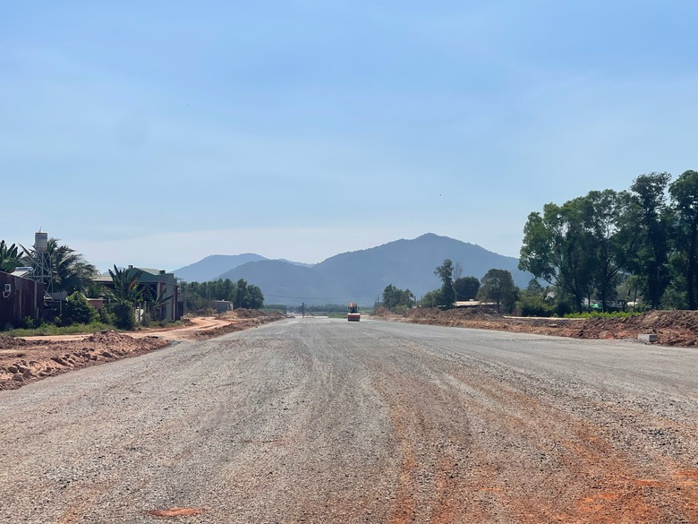 Cao tốc Bi&ecirc;n H&ograve;a - Vũng T&agrave;u: Giao giải ph&oacute;ng mặt bằng cho hai đơn vị- Ảnh 5.