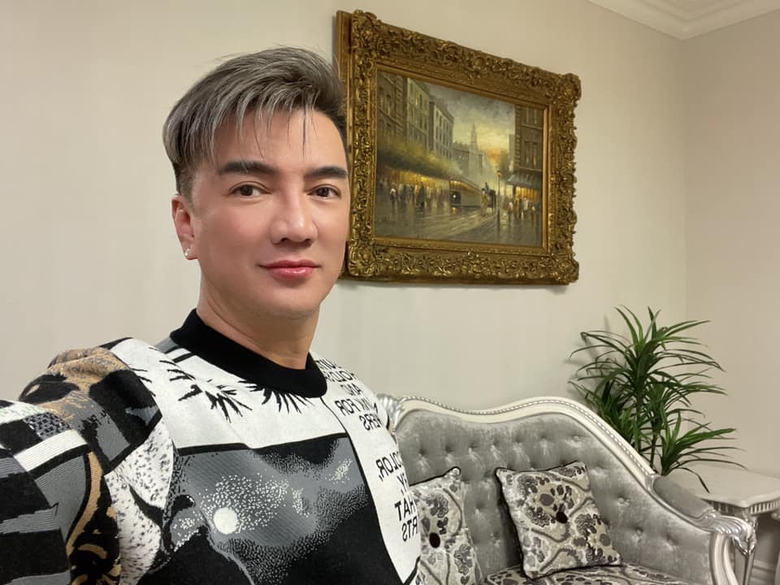 Mr Đ&agrave;m dời liveshow v&igrave; ng&atilde; từ tr&ecirc;n cao khi biểu diễn tại Mỹ- Ảnh 4.