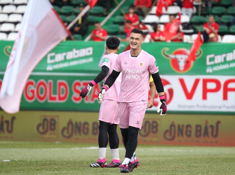 HAGL v&agrave; nh&agrave; v&ocirc; địch V-League c&oacute; động th&aacute;i bất ngờ- Ảnh 1.