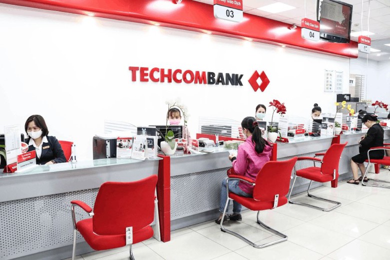 Techcombank Family gi&uacute;p cha mẹ đồng h&agrave;nh t&agrave;i ch&iacute;nh với con- Ảnh 1.