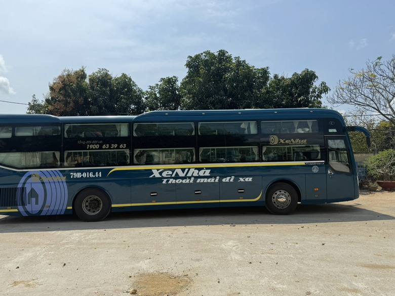 Kh&aacute;nh H&ograve;a: Tạm giữ 2 xe kh&aacute;ch của một nh&agrave; xe v&igrave; t&agrave;i xế vi phạm nồng độ cồn- Ảnh 2.