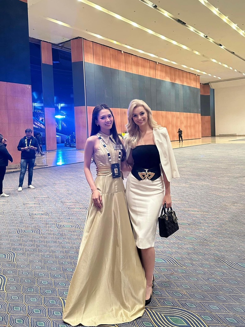 Hoa hậu Mai Phương thuyết tr&igrave;nh dự &aacute;n nh&acirc;n &aacute;i, Miss World Philippines d&agrave;nh nhiều lời khen- Ảnh 2.