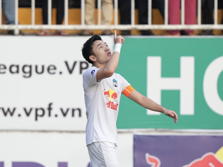 Xu&acirc;n Trường tiết lộ b&iacute; mật g&acirc;y sốc khi c&ograve;n kho&aacute;c &aacute;o HAGL- Ảnh 1.