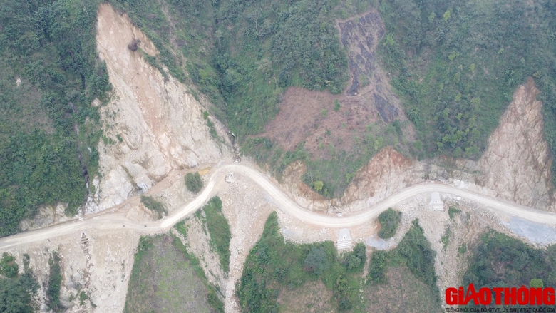 H&agrave; Giang: Tỉnh lộ 1.500 tỷ đồng c&oacute; về đ&iacute;ch đ&uacute;ng hẹn?- Ảnh 6.