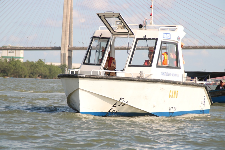 Hàng ngàn người tham gia lễ hội độc đáo trên sông Hậu- Ảnh 8. Hàng ngàn người tham gia lễ hội độc đáo trên sông Hậu- Ảnh 8.