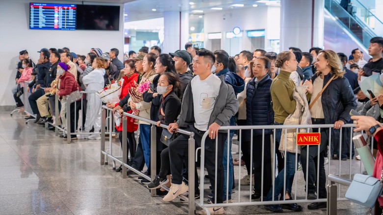 Khách bay quốc tế qua sân bay Nội Bài cao kỷ lục- Ảnh 4. Khách bay quốc tế qua sân bay Nội Bài cao kỷ lục- Ảnh 4.