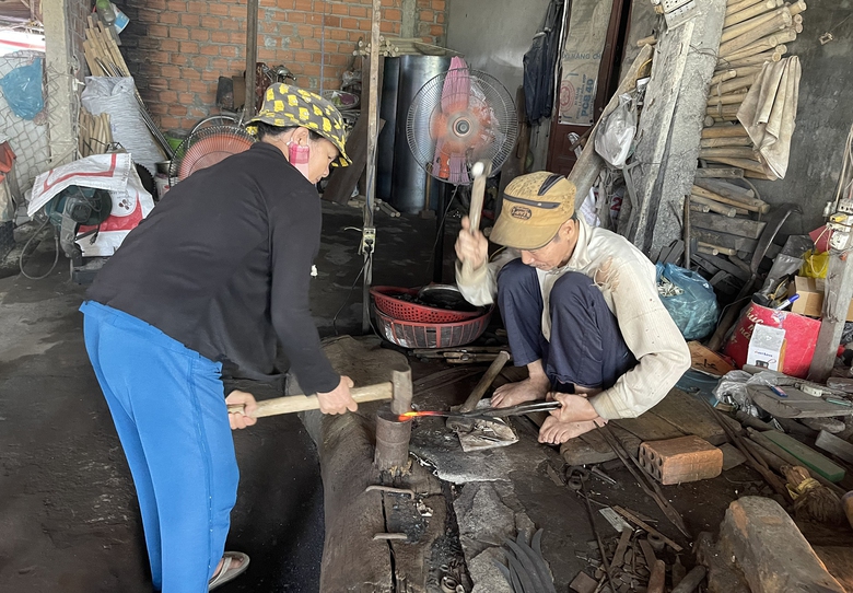 L&agrave;ng r&egrave;n 300 năm đỏ lửa b&ecirc;n d&ograve;ng Tr&agrave; Kh&uacute;c- Ảnh 2.