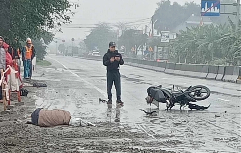 Hải Ph&ograve;ng: Va chạm với xe chở kh&aacute;ch khi sang đường, một người đ&agrave;n &ocirc;ng tử vong- Ảnh 1.