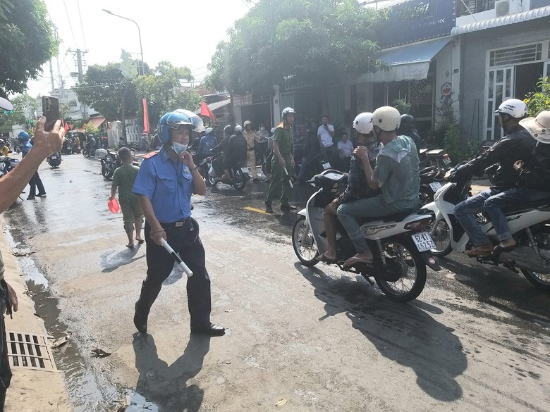 H&agrave;ng ngh&igrave;n người đổ về lễ hội L&agrave;m Chay ở Long An, giao th&ocirc;ng &ugrave;n tắc- Ảnh 5.