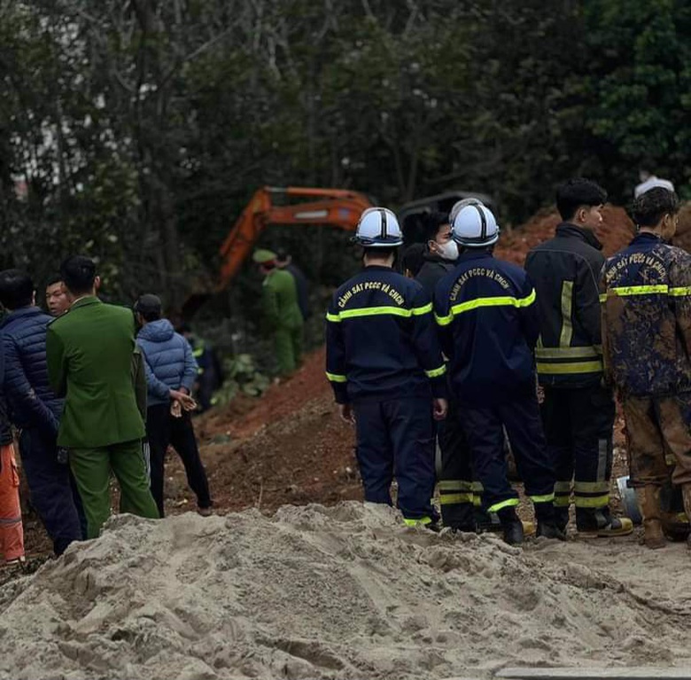 Sập giếng ở Ba Vì, hai người đàn ông tử vong- Ảnh 1. Sập giếng ở Ba Vì, hai người đàn ông tử vong- Ảnh 1.
