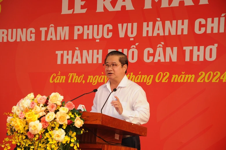 Chủ tịch Cần Thơ: Trung tâm hành chính công phải làm hết việc chứ không hết giờ- Ảnh 1.
