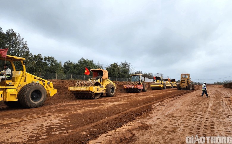 Tiến độ cao tốc Kh&aacute;nh H&ograve;a - Bu&ocirc;n Ma Thuột sau gần 9 th&aacute;ng khởi c&ocirc;ng- Ảnh 1.