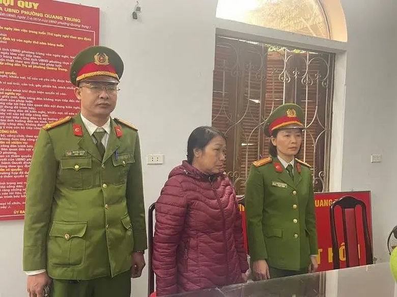 Khai th&aacute;c đ&aacute; tr&aacute;i ph&aacute;p luật, nữ gi&aacute;m đốc c&ocirc;ng ty ở H&agrave; Giang bị bắt- Ảnh 1.