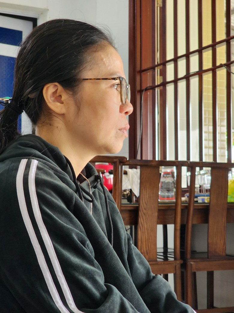 Nữ c&ocirc;ng nh&acirc;n tử vong tr&ecirc;n đường đi l&agrave;m ca về, con nhỏ kh&aacute;t sữa đ&ograve;i mẹ th&acirc;u đ&ecirc;m- Ảnh 1.