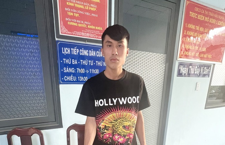 C&ocirc;ng an bắt đối tượng cướp giật tại tiệm v&agrave;ng ở Long An- Ảnh 1.