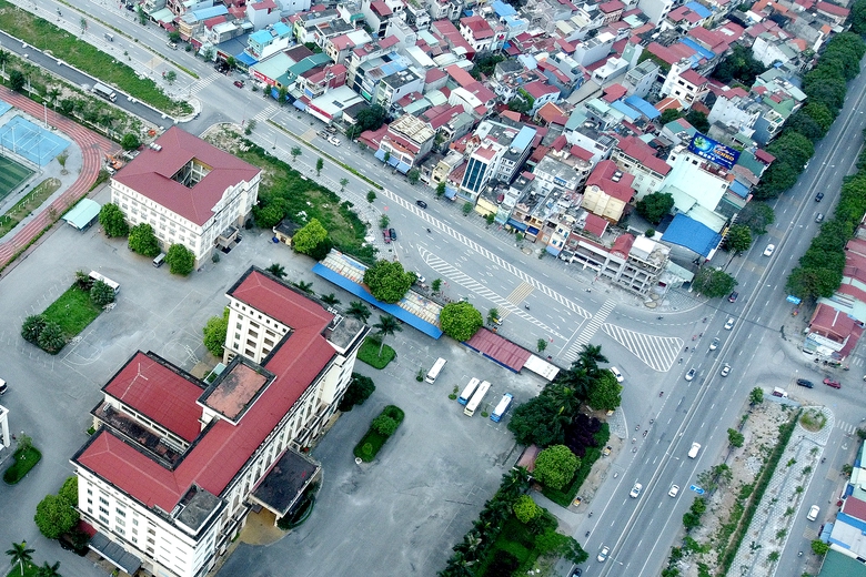 Những dự &aacute;n &ldquo;r&ugrave;a b&ograve;&rdquo; l&agrave;m khổ d&acirc;n ở Hải Ph&ograve;ng: Tuyến đường hơn 1.300 tỷ &ldquo;b&iacute; đầu, tắc đu&ocirc;i&rdquo;- Ảnh 1.