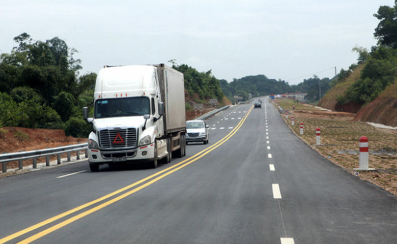 Bộ GTVT n&oacute;i về quy định tốc độ tr&ecirc;n đường cao tốc- Ảnh 1.