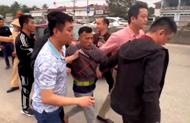 Đối tượng cầm dao cướp ng&acirc;n h&agrave;ng ở Nghệ An khai g&igrave;?- Ảnh 1.