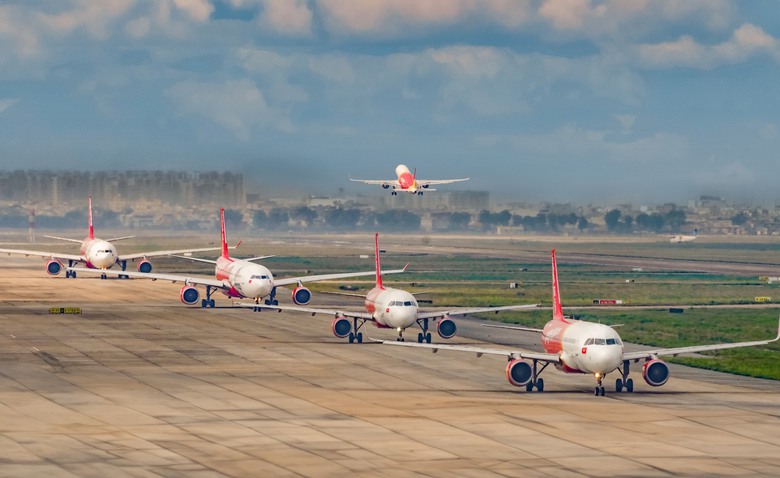 H&agrave;ng kh&ocirc;ng 