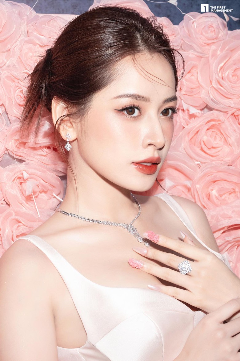 Chi Pu trình diễn Chi Pu trình diễn