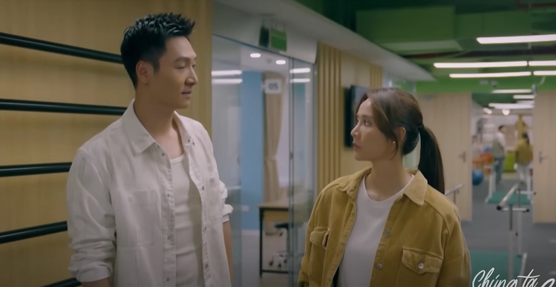 Dương cố ra vẻ thờ ơ với L&acirc;m nhưng nội t&acirc;m th&igrave; đ&atilde; xao xuyến, kh&ocirc;ng muốn L&acirc;m thường xuy&ecirc;n b&ecirc;n cạnh Như &Yacute;.