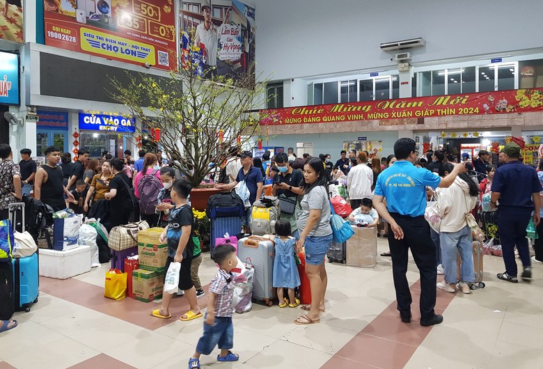 C&ograve;n cơ hội mua v&eacute; t&agrave;u từ TP.HCM đi c&aacute;c tỉnh ng&agrave;y s&aacute;t Tết- Ảnh 1.