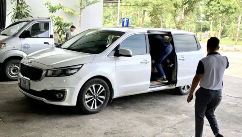 Cận Tết, xe c&aacute; nh&acirc;n gom kh&aacute;ch lẻ đi chung, tiện chuyến nở rộ- Ảnh 1.