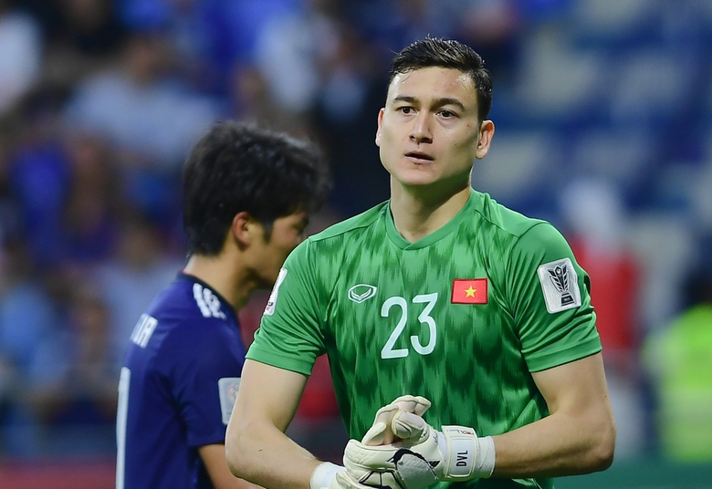 Sự trở lại của thủ m&ocirc;n số 1 thời thầy Park khiến HLV Troussier kh&oacute; xử?- Ảnh 1.