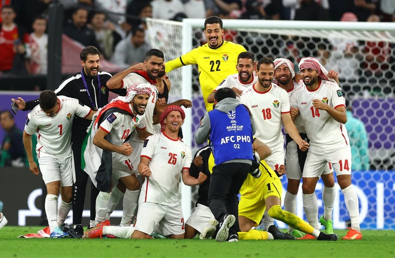 Có bao nhiêu cầu thủ Jordan từng thua Việt Nam vào chung kết Asian Cup 2023?- Ảnh 1. Có bao nhiêu cầu thủ Jordan từng thua Việt Nam vào chung kết Asian Cup 2023?- Ảnh 1.