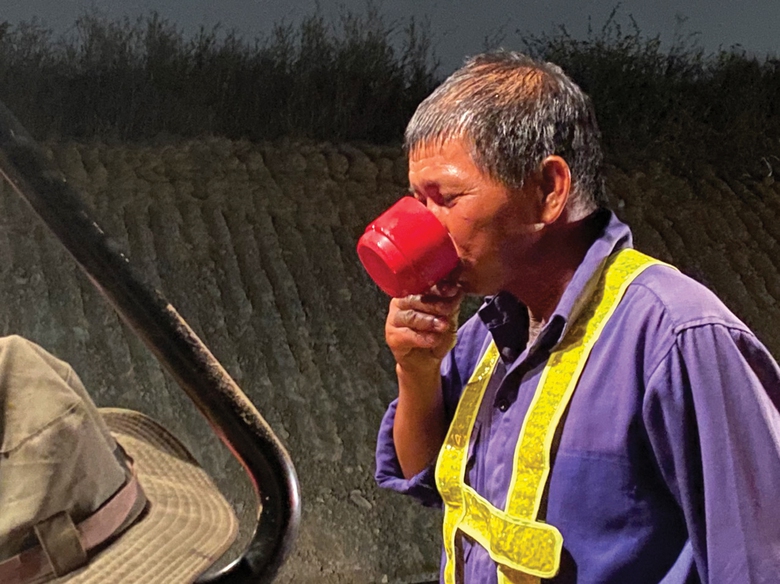 Gác tình riêng, đón Tết trên công trường cao tốc- Ảnh 3. Gác tình riêng, đón Tết trên công trường cao tốc- Ảnh 3.