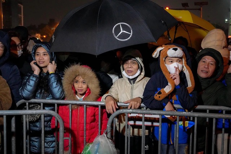 M&atilde;n nh&atilde;n m&agrave;n tổng duyệt m&aacute;y bay kh&ocirc;ng người l&aacute;i vẽ biểu tượng Thủ đ&ocirc;- Ảnh 3.