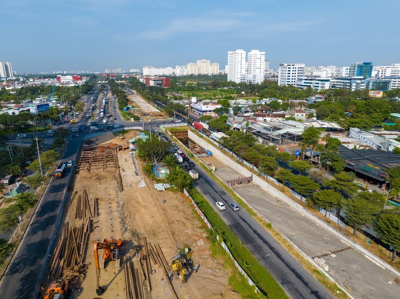 Đ&oacute;ng n&uacute;t giao Nguyễn Văn Linh - Nguyễn Hữu Thọ- Ảnh 2.