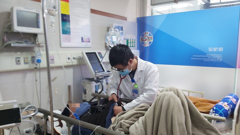 Ki&ecirc;ng đi kh&aacute;m bệnh ng&agrave;y Tết, coi chừng hậu quả kh&ocirc;n lường- Ảnh 1.